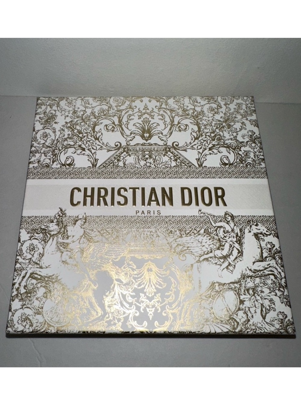 Christian Dior Fragrance set
BOX ONLY (EMPTY) white & gold includes DIOR Ribbon